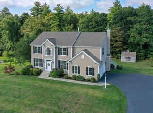 14 Francis Dr, Upton, MA 01568