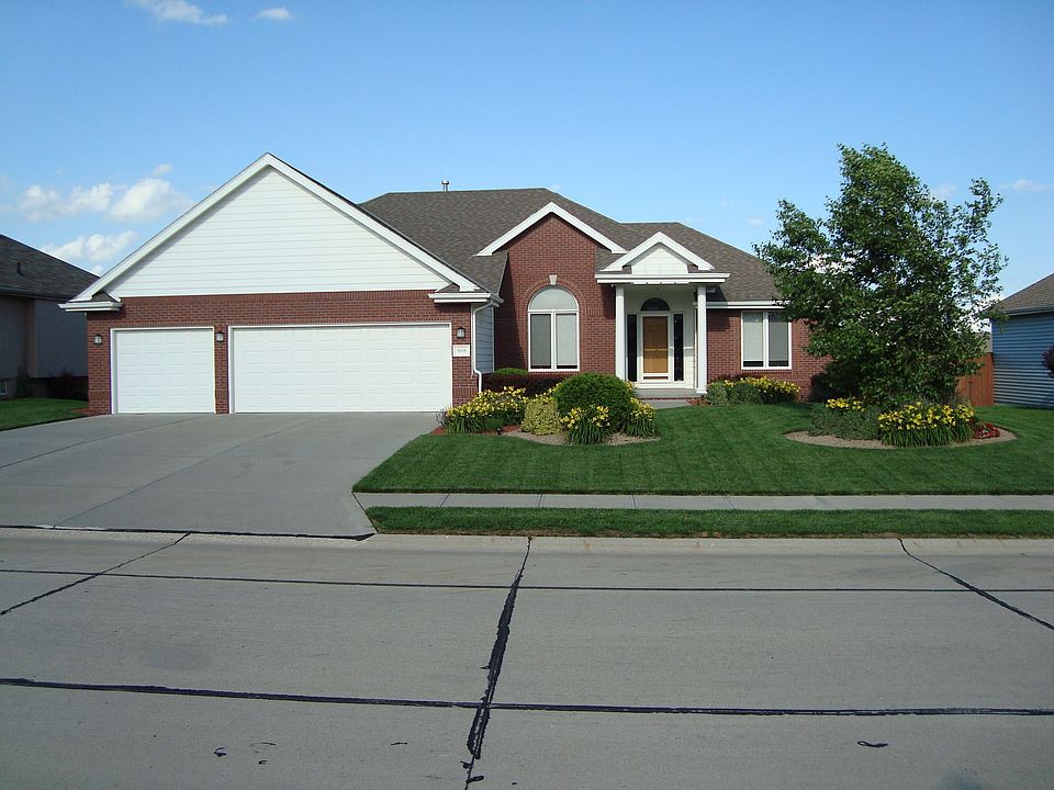 1st image of 8609 S 100th St
