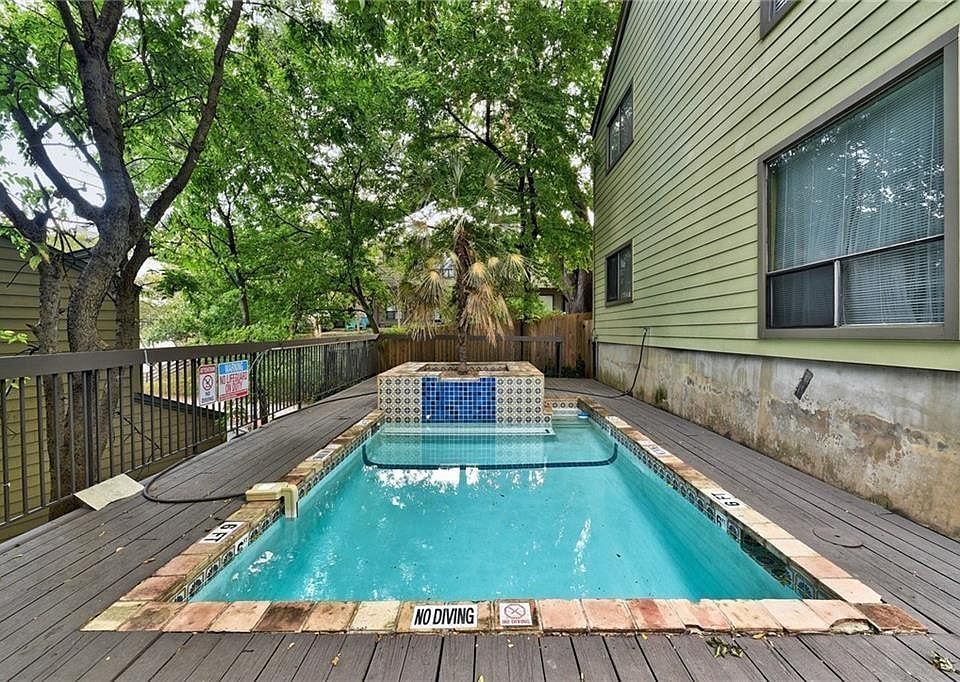 1st image of 908 Poplar St #204A