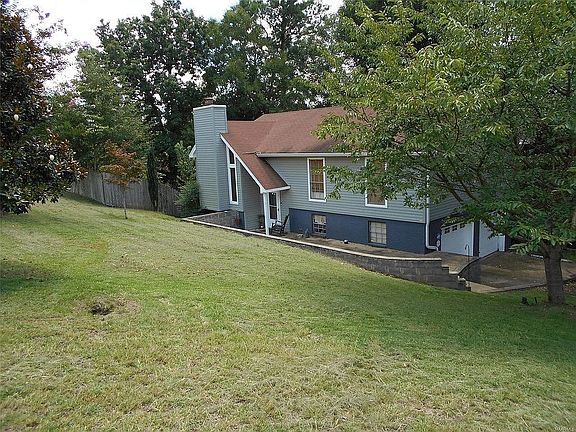 2nd image of 130 Primrose Dr