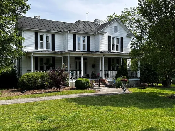 273 Catawba Dr, Chatham, VA 24531