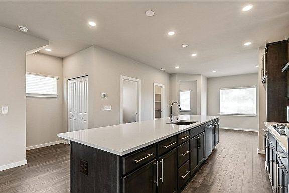 5th image of 409 207th St SE