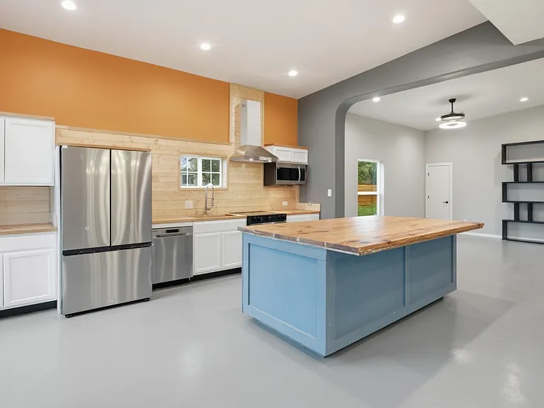 17621 Stacey Ln — Photo 15