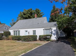 677 Bryant St, Westbury, NY 11590