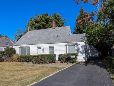 677 Bryant Street, Westbury, NY, 11590