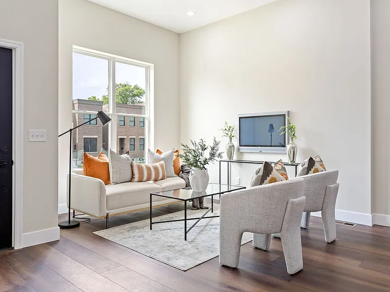 4209 Norfolk Ave — Photo 2