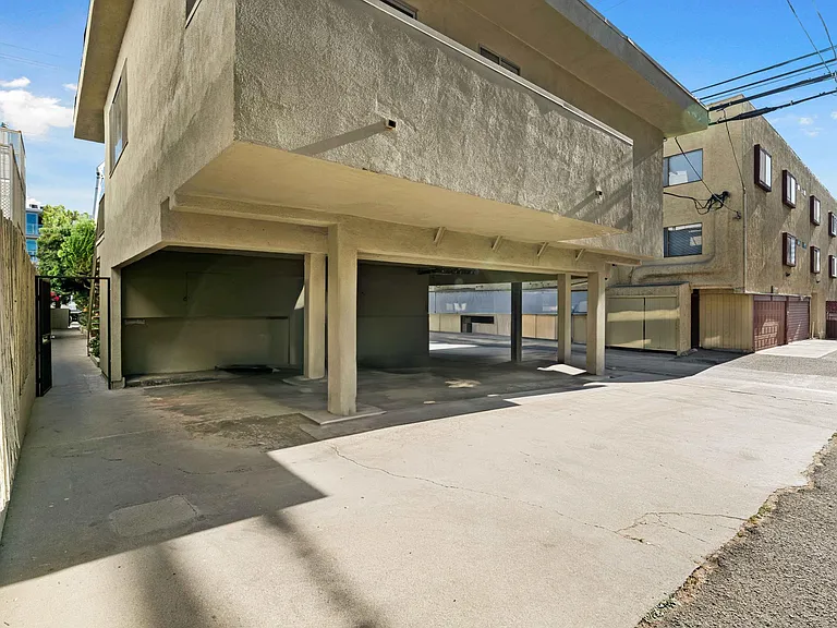 11861 Texas Ave #6 — Photo 3