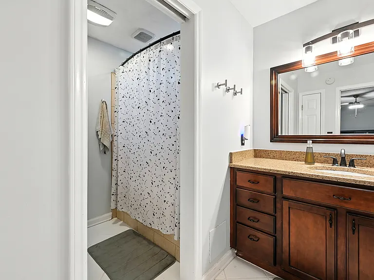 4002 Westfield Dr — Photo 23