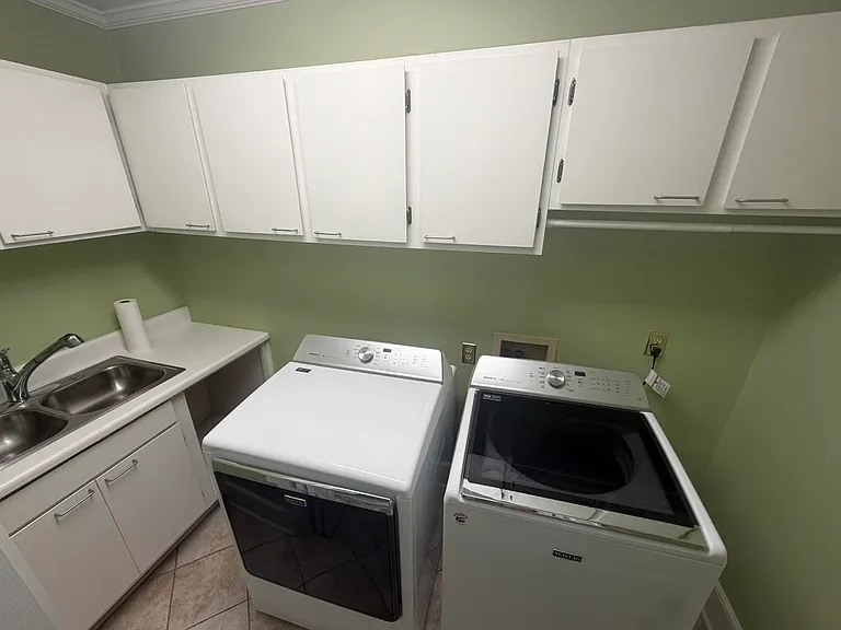 213 Haynsworth St — Photo 14
