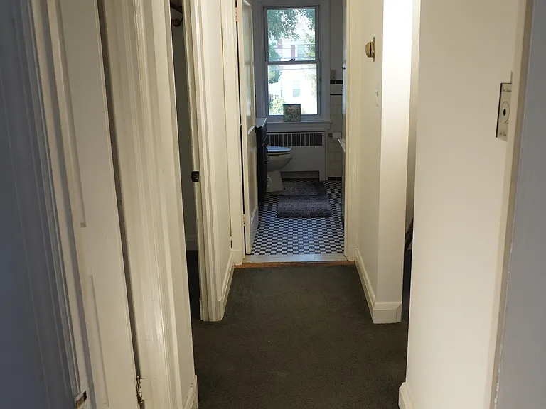 205 E Burke Ave — Photo 19