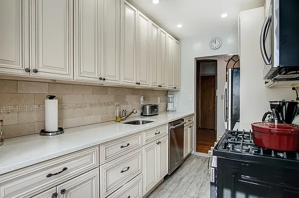 Sold by Energized Realty Group | media 21