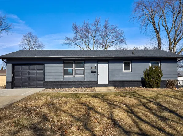302 NE 5th St, Ankeny, IA 50021