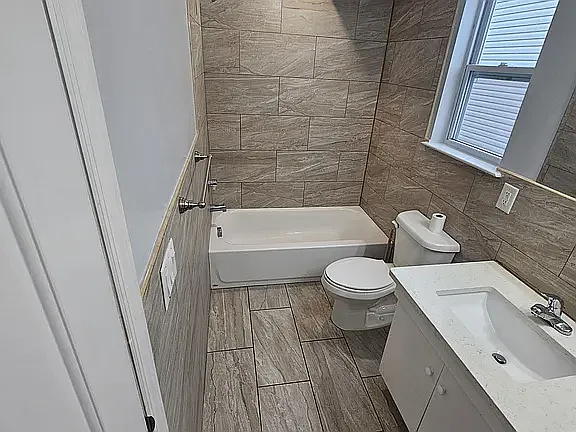 578 S 11th St — Photo 5