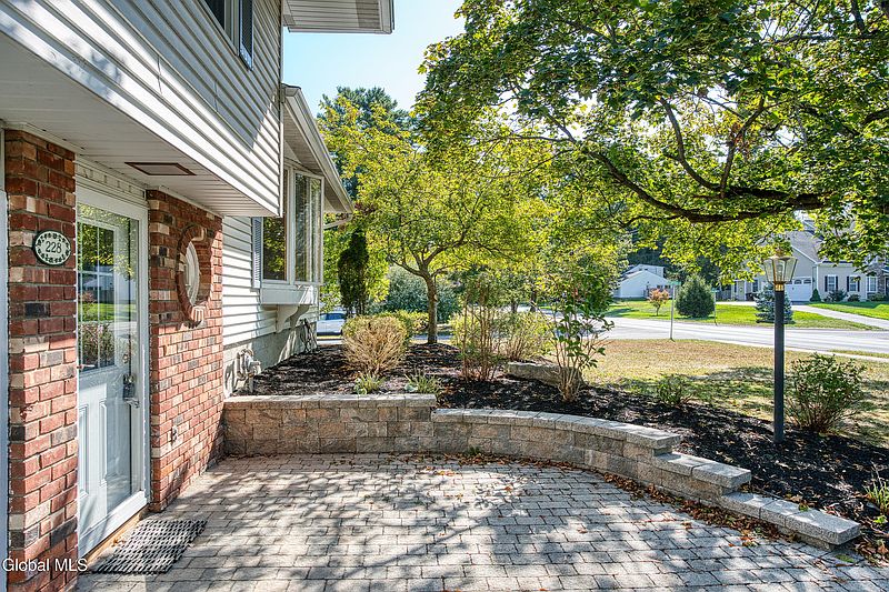 5th image of 228 Murray Avenue