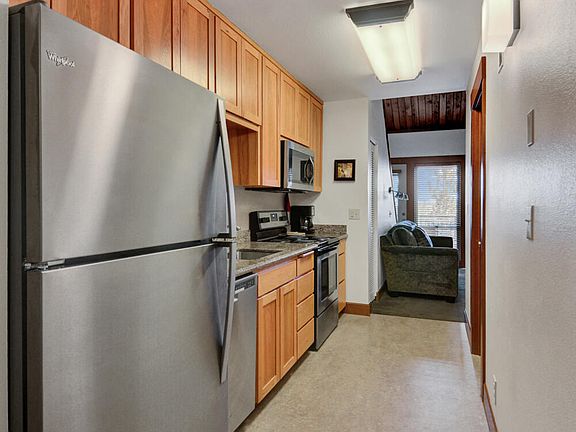 5th image of 18575 SW Century Dr #933