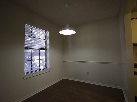 5th image of 218 N Texas Blvd APT 302