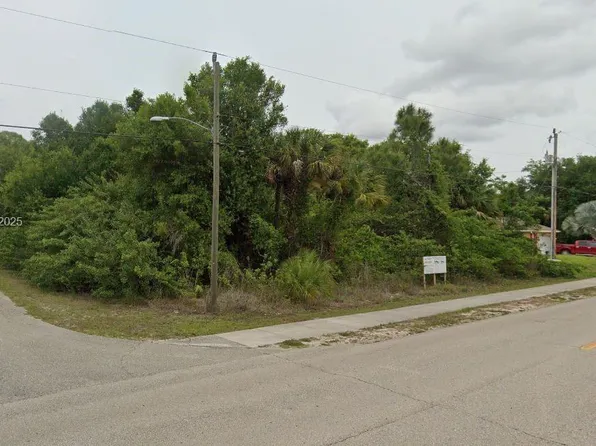1701 E 6th St, Lehigh Acres, FL 33972