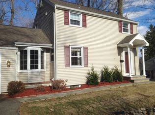 11 Trowbridge Rd, Morris Plains, NJ 07950