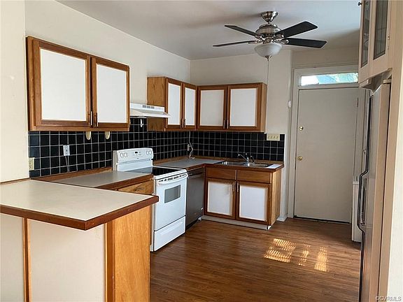 2nd image of 1426 Floyd Ave #2