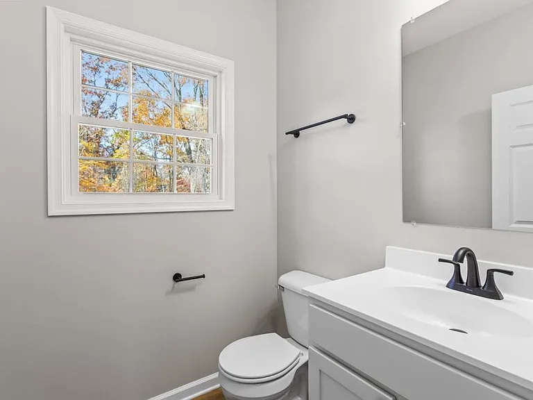 317 Ivanhoe Ave — Photo 13
