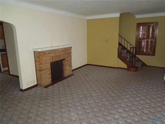 4th image of 746 Durango Dr