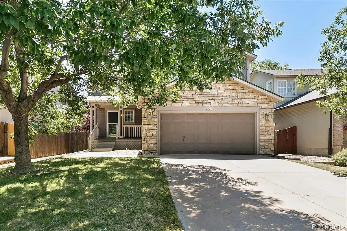 Unit Photo - 19074 E Grand Cir