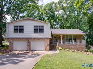 11320 Mountaincrest Dr SE, Huntsville, AL 35803