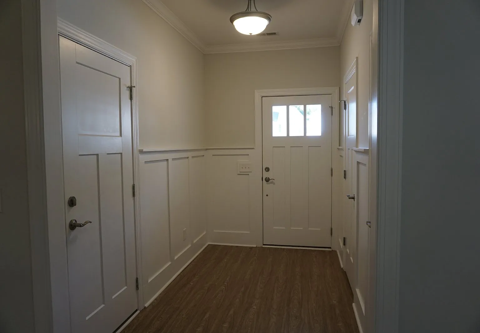 3 bed, 2.5 bath, 1637 sqft, $1,900 — Photo 4
