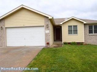 7050 Whitewater Ln, Lincoln, NE 68521