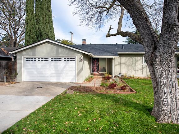 4th image of 18241 Swarthmore Dr