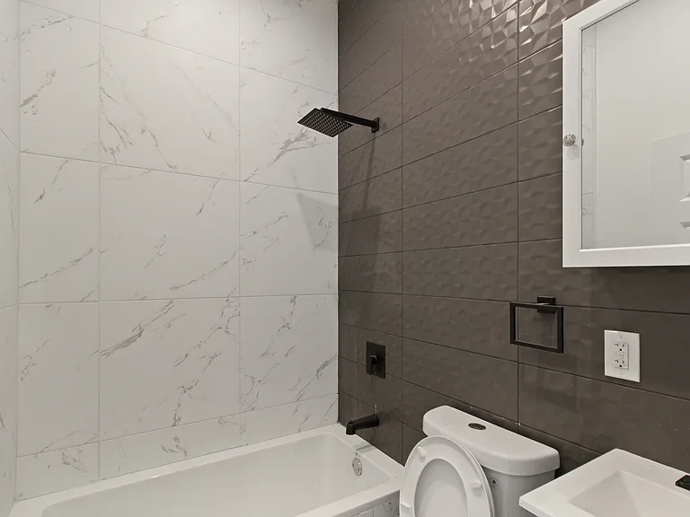 724 Marcy Ave #3 — Photo 7