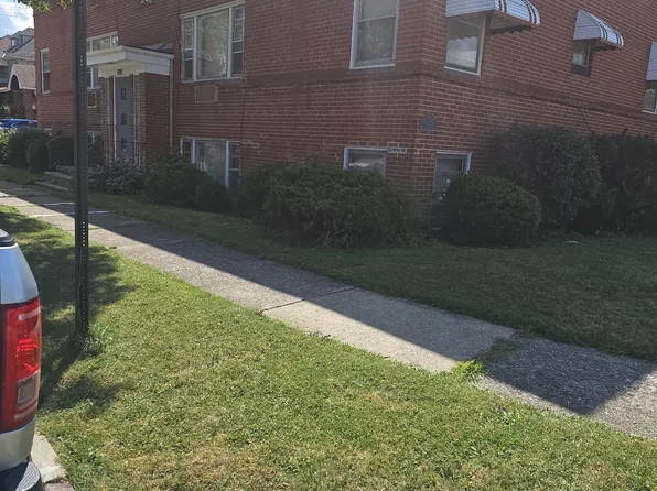 17848 Lake Shore Blvd, Cleveland, OH