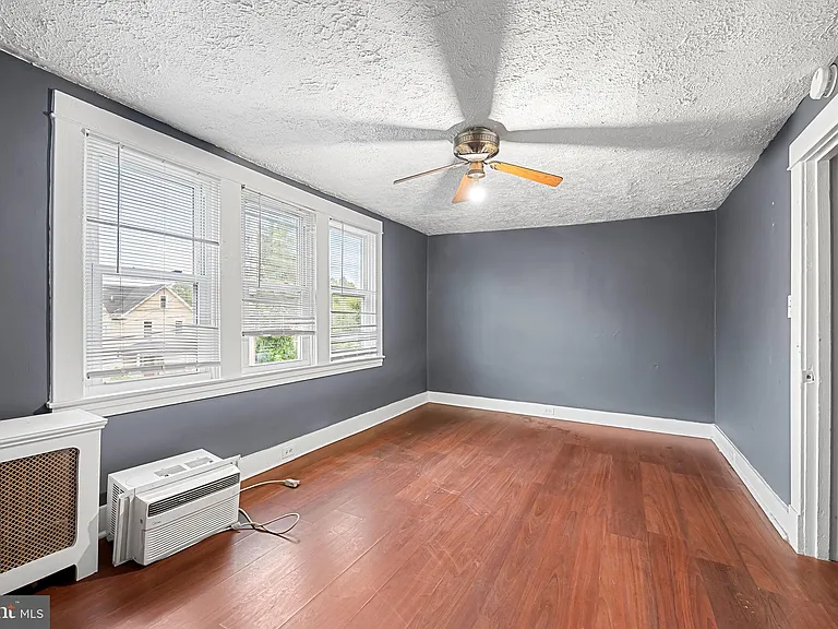 3727 Milford Ave — Photo 11