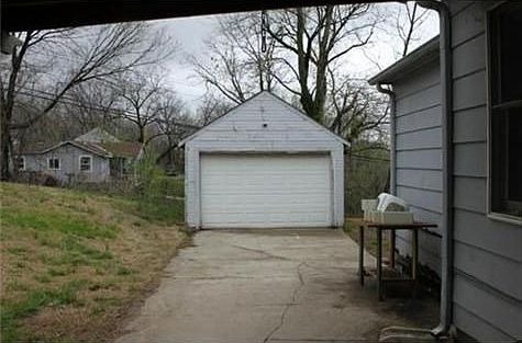 4th image of 315 N 36th St