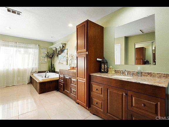 3rd image of 26288 Ironwood Ave