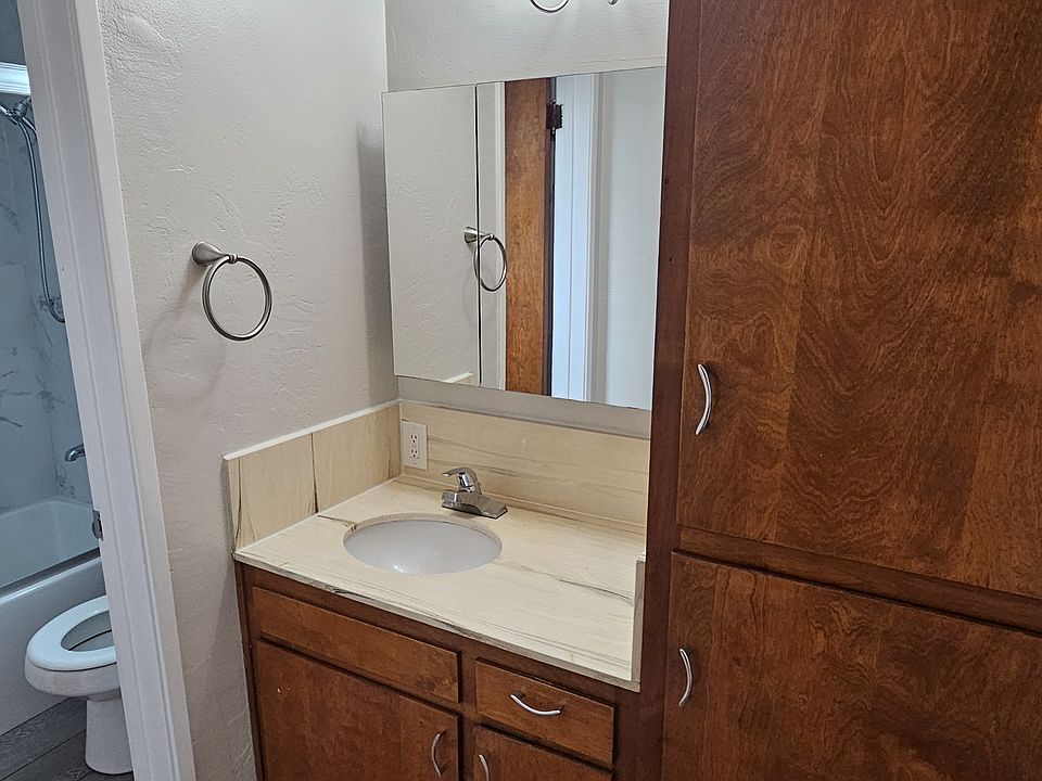 1st image of 3025 Newell St #1