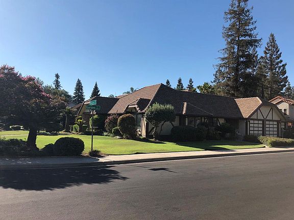 3rd image of 240 E Paseo Ave