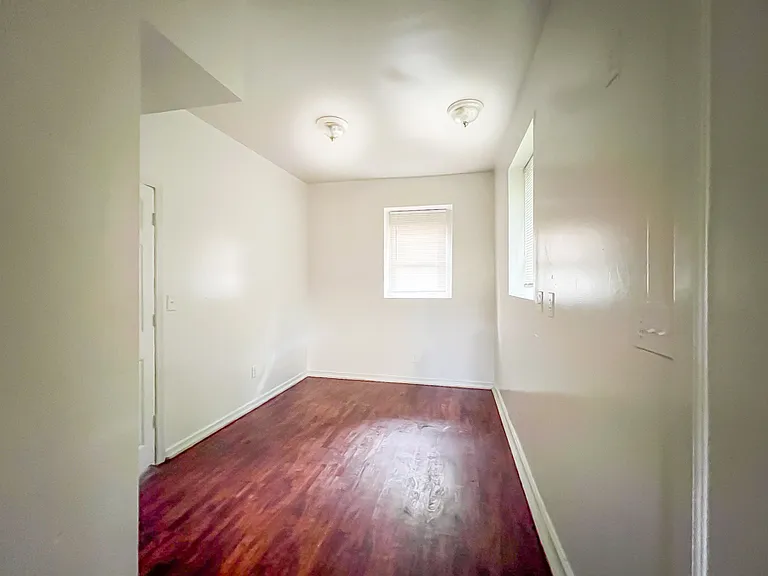 922 Wilcox St — Photo 12