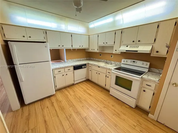 2060 NW 48th Ter, Fort Lauderdale, FL