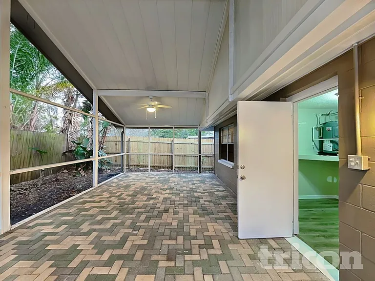 16013 Woodpine Dr — Photo 16
