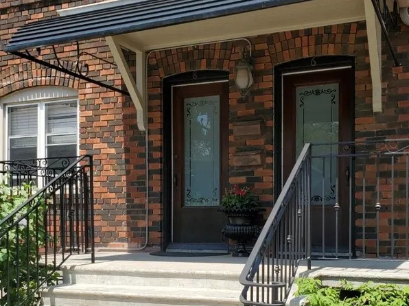 8 Deloraine Ave, Toronto, ON M5M 2A7