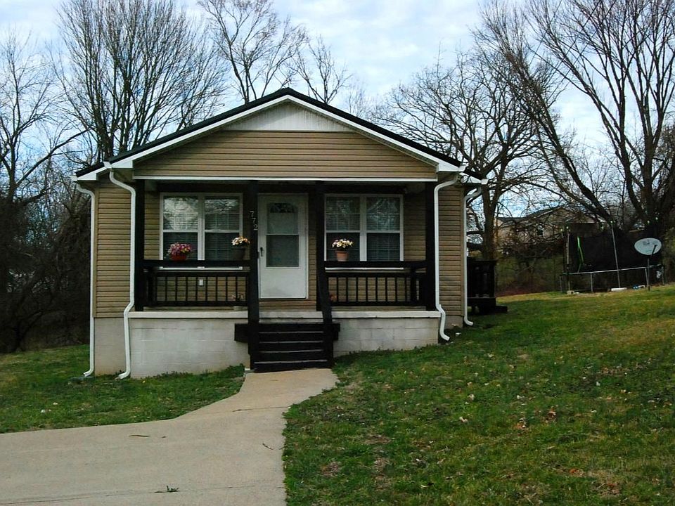 1st image of 772 E Maple St