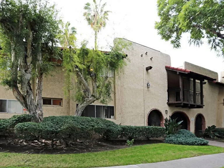 Glencrest Apartments — Photo 2