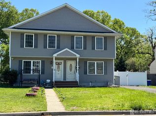 202 Runyon Ave, Middlesex, NJ 08846