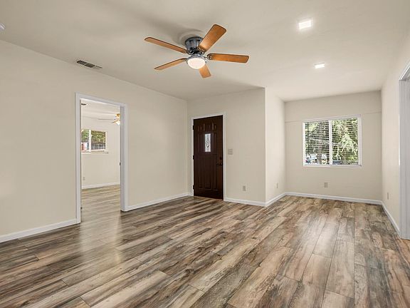 5th image of 4612 S Point Rd