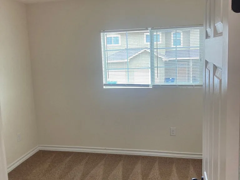 6335 Melanzane Ave — Photo 7