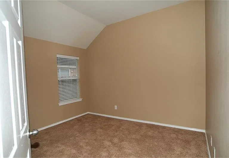 872 Rock Harbor Ln — Photo 12