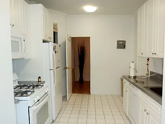 Rented by Urban Real Estate Property Group Inc
