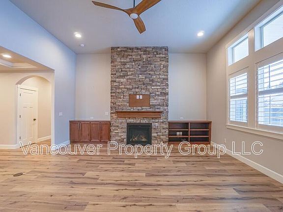 4th image of 5218 NE 129th St