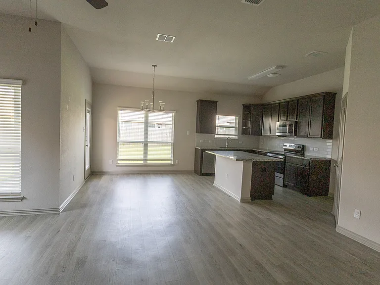 3932 Centerfire Rd — Photo 4